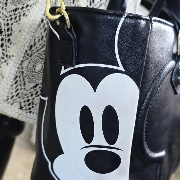 Disney Faux Leather Bioworld Mickey Mouse Satchel/Crossbody in black and white. - Picture 8 of 12